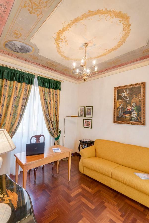Appartamento Vittoria Street Charming Roma Esterno foto